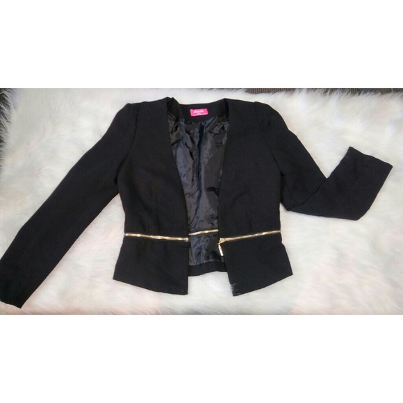 Blazer - Picture 1 of 2